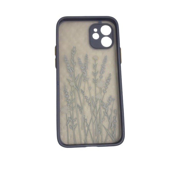 iPhone 12 case, with flowers - Picture 2 of 3
